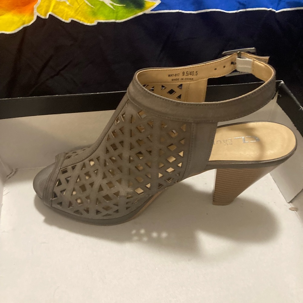 CL wish women’s heels Gray size 9.5